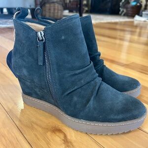NWT Aqua Sofft Women's Waterproof Suede Ankle Boots Booties